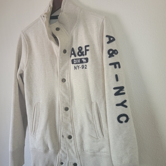 Jaket - Picture 4 of 4